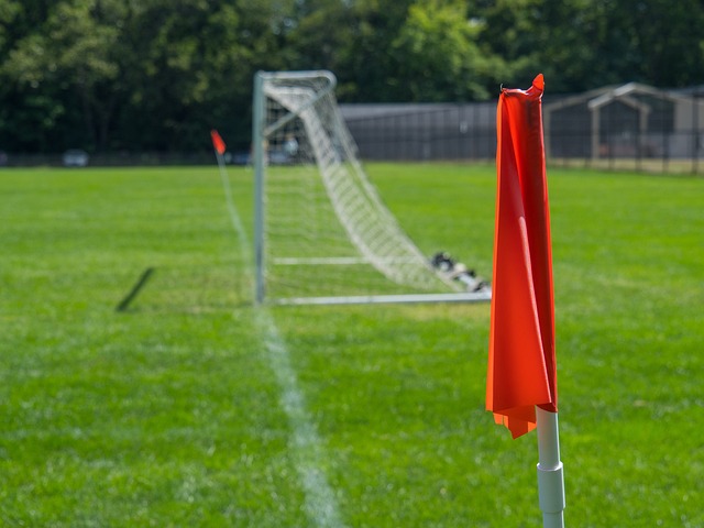 直播吧：广东男篮留下伯克是为给徐杰、胡明轩提供轮换人选.